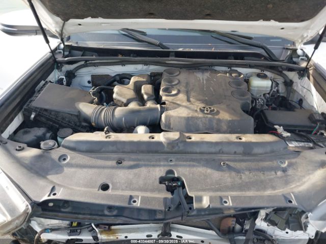 Toyota 4Runner Trd Off Road Premium Image 10