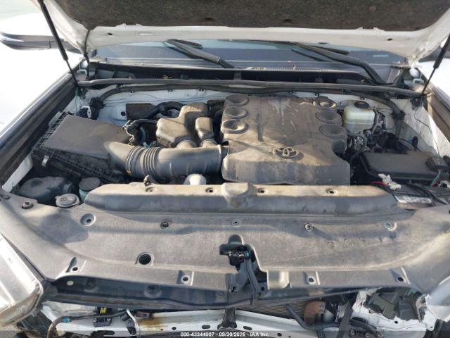 Toyota 4Runner Trd Off Road Premium Image 10