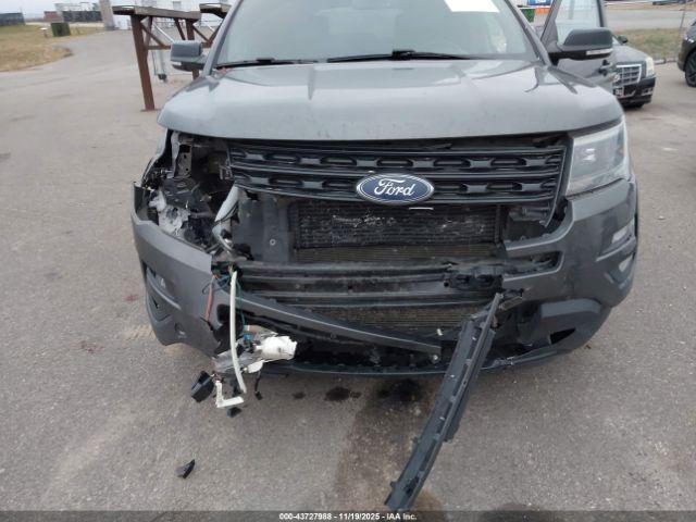 Ford Explorer Sport Image 5