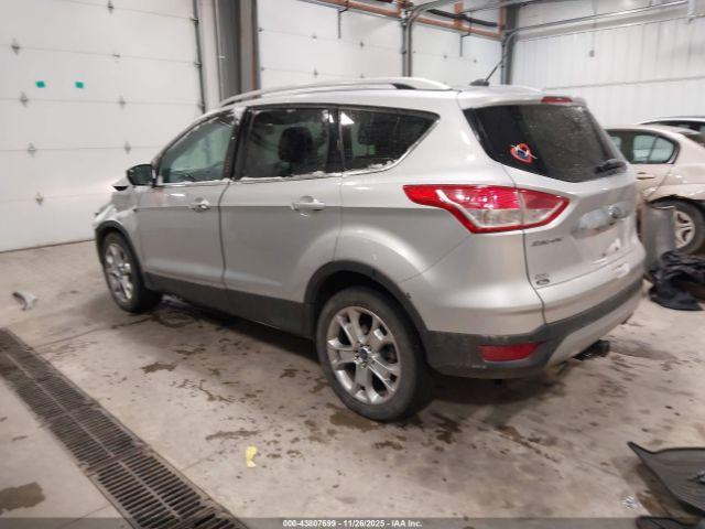Ford Escape Titanium Image 16