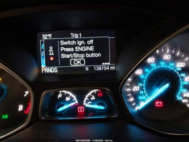 Ford Escape Titanium Image 15