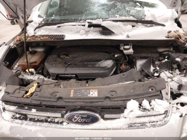 Ford Escape Titanium Image 14