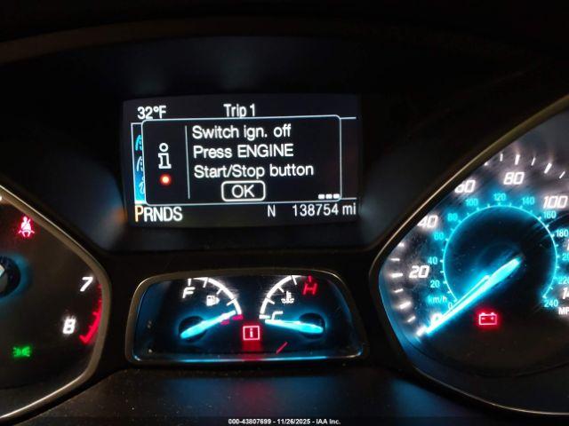 Ford Escape Titanium Image 8