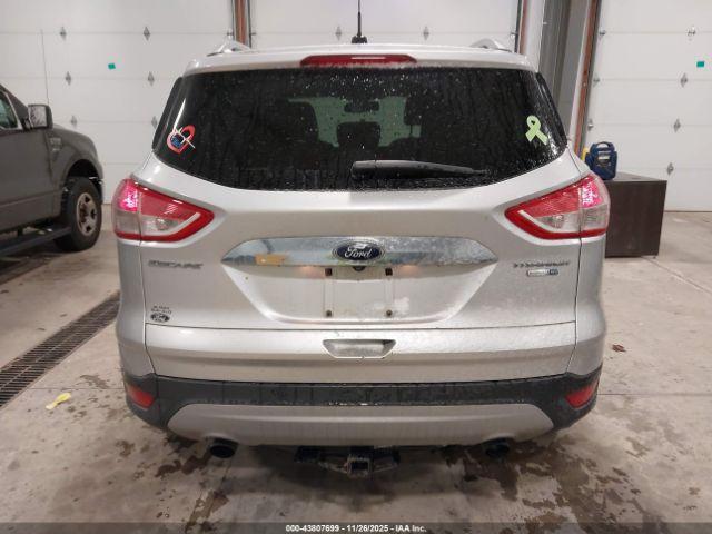 Ford Escape Titanium Image 10
