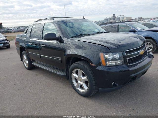  Salvage Chevrolet Avalanche
