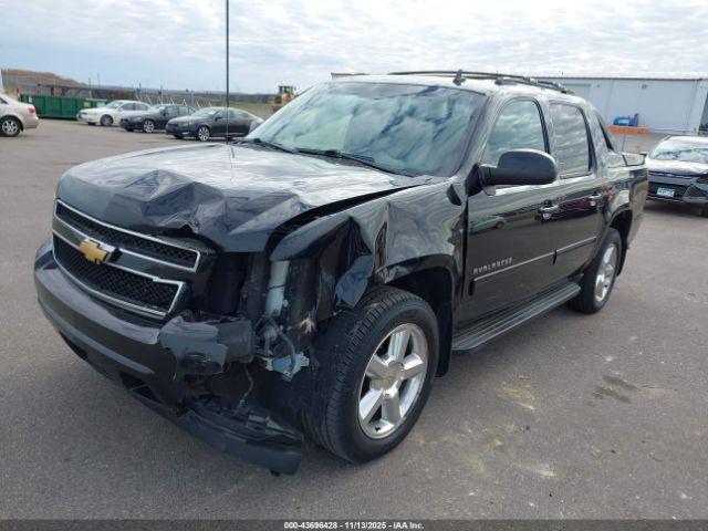 Chevrolet Avalanche Lt Image 2