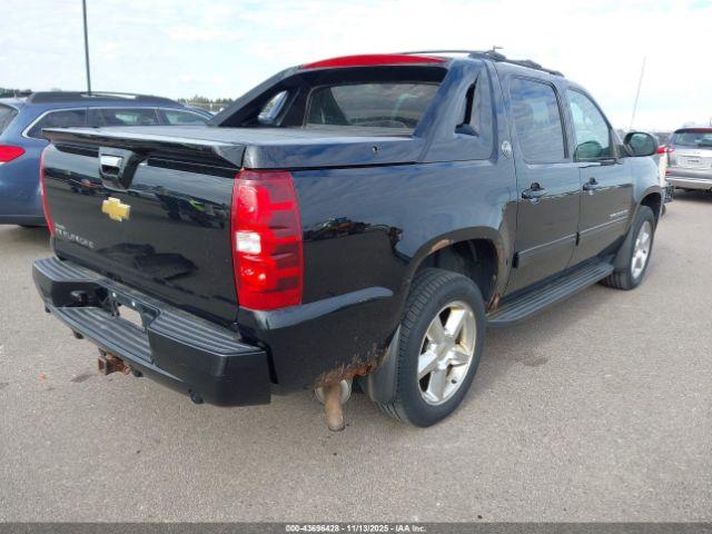 Chevrolet Avalanche Lt Image 14