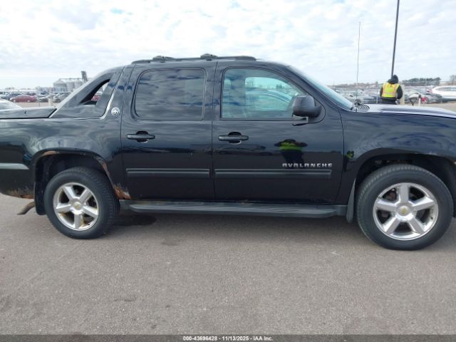 Chevrolet Avalanche Lt Image 7