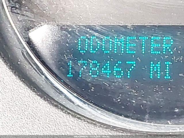 Chevrolet Avalanche Lt Image 13