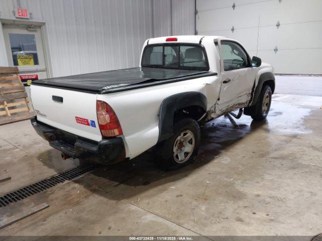 Toyota Tacoma Image 9