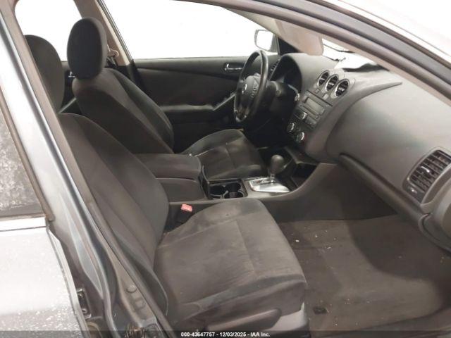 Nissan Altima 2.5 S Image 3