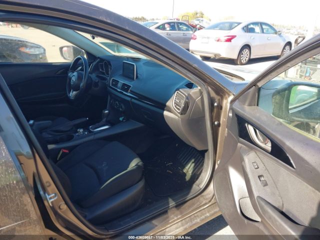 Mazda Mazda3 I Touring Image 4