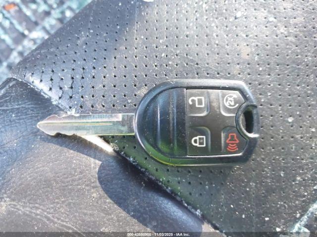 Ford F-150 Lariat Image 3