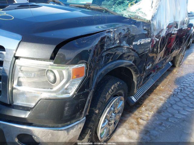 Ford F-150 Lariat Image 11