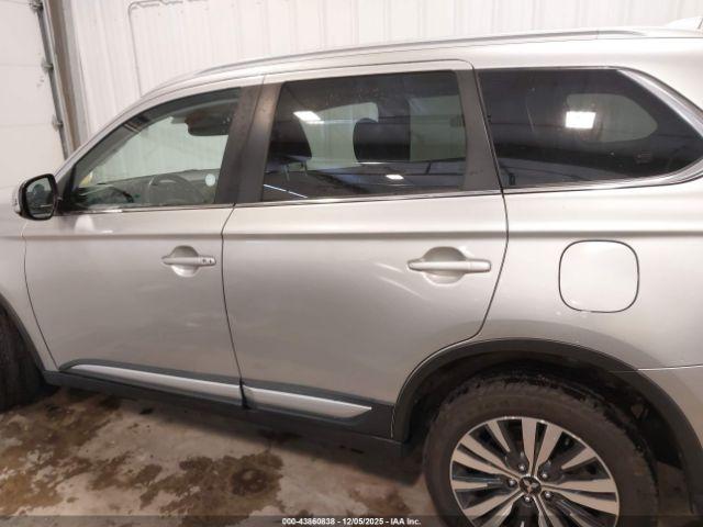 Mitsubishi Outlander Sel 2.4 Image 9
