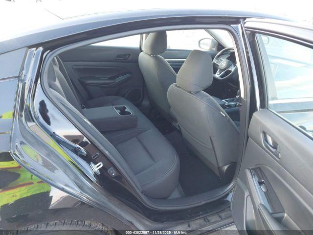 Nissan Altima Sv Fwd Image 8