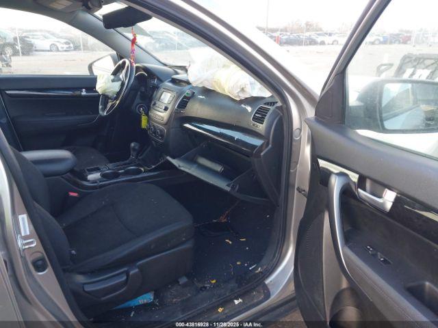 Kia Sorento Lx Image 16