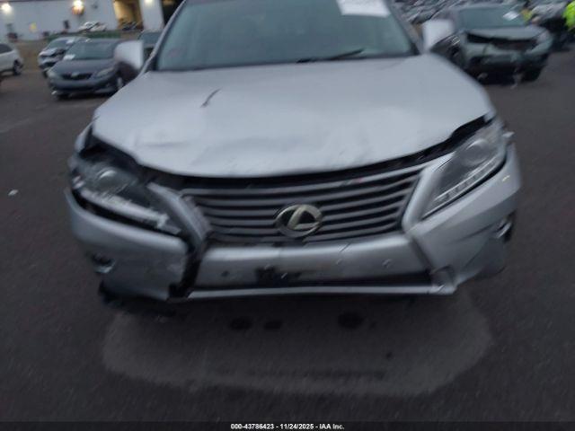 Lexus RX Image 15
