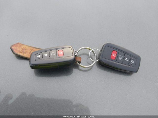 Toyota RAV4 Xle Image 7