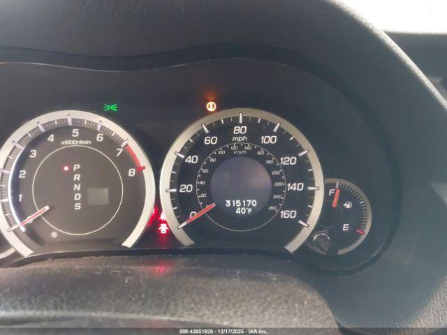 Acura TSX Image 8