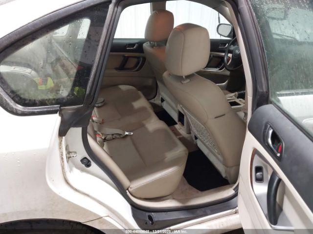 Subaru Legacy 2.5i Limited Image 8