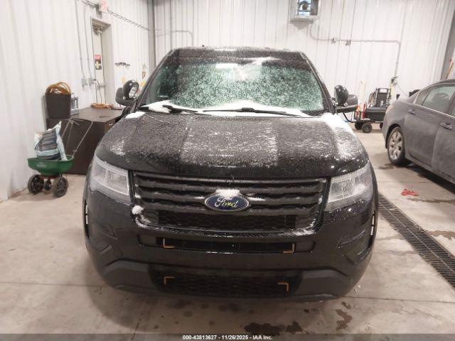 Ford Utility Police Intercepto Image 8