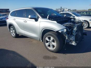  Salvage Toyota Highlander