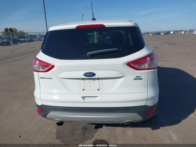 Ford Escape Se Image 11