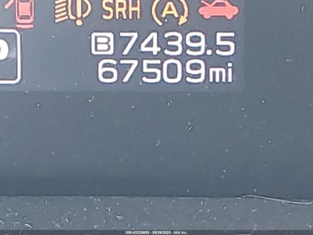 Subaru Legacy Premium Image 10