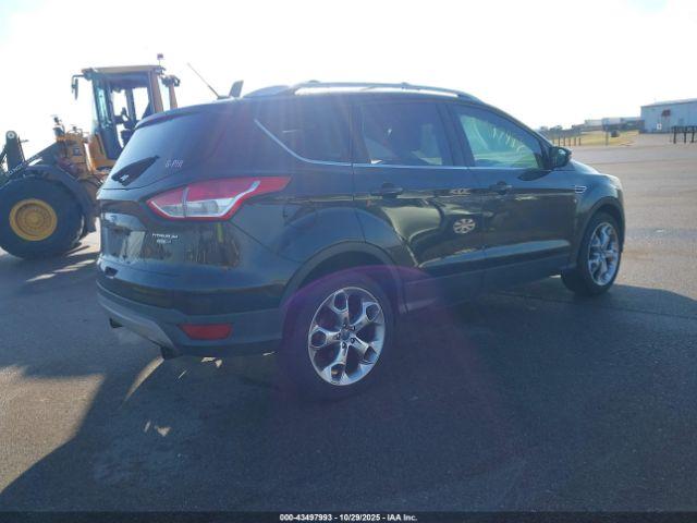 Ford Escape Titanium Image 3