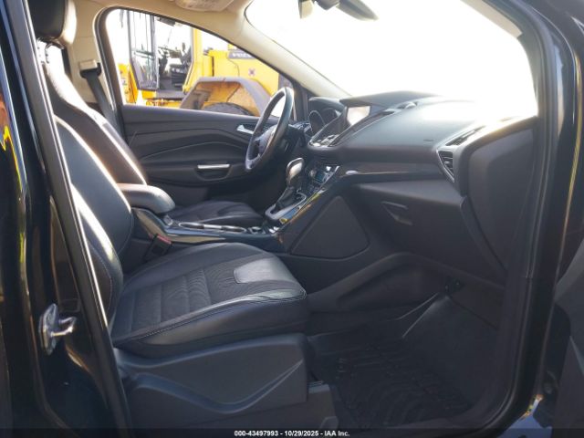 Ford Escape Titanium Image 10