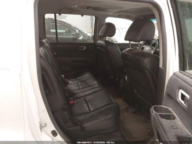 Honda Pilot Touring Image 12