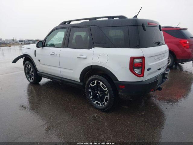 Ford Bronco Outer Banks Image 16