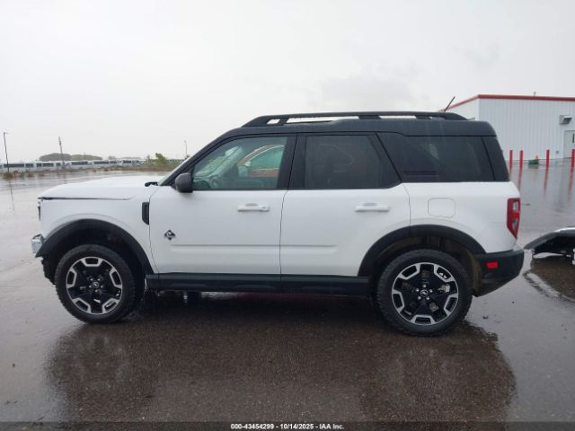 Ford Bronco Outer Banks Image 11