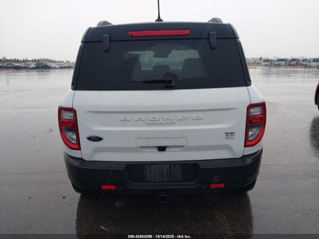 Ford Bronco Outer Banks Image 14