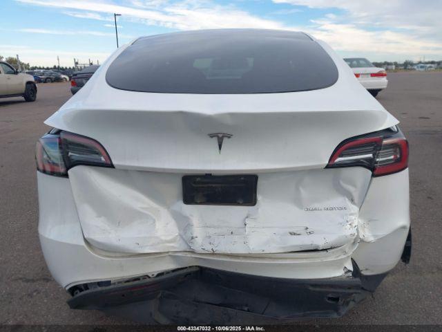 Tesla Model Y Image 9