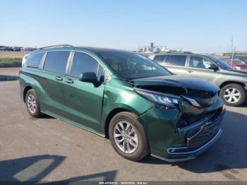  Salvage Toyota Sienna