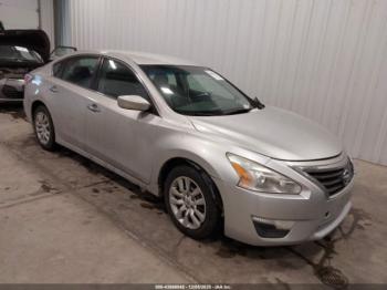  Salvage Nissan Altima