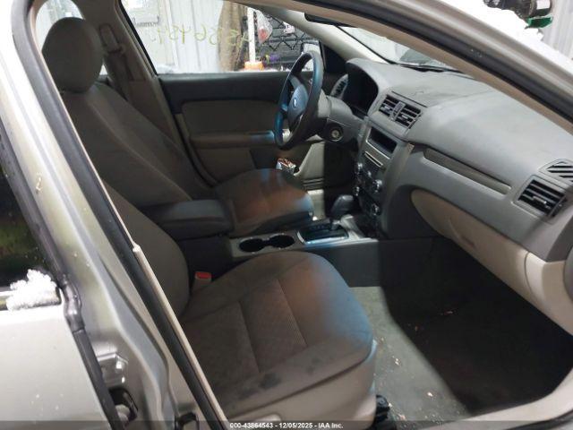 Ford Fusion Se Image 7