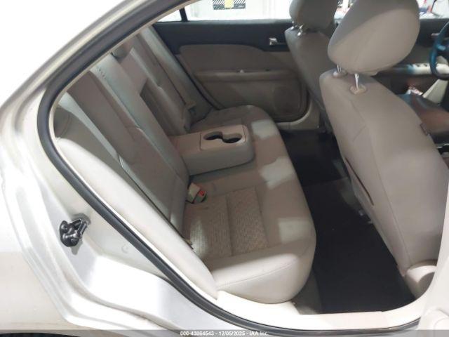 Ford Fusion Se Image 4