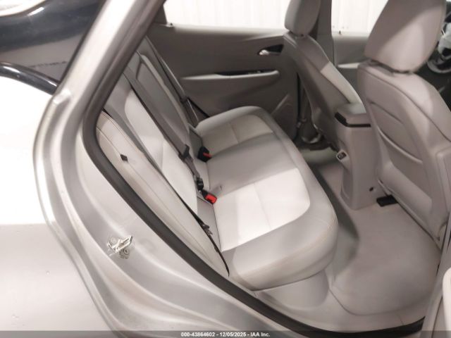 Chevrolet Bolt Premier Image 8