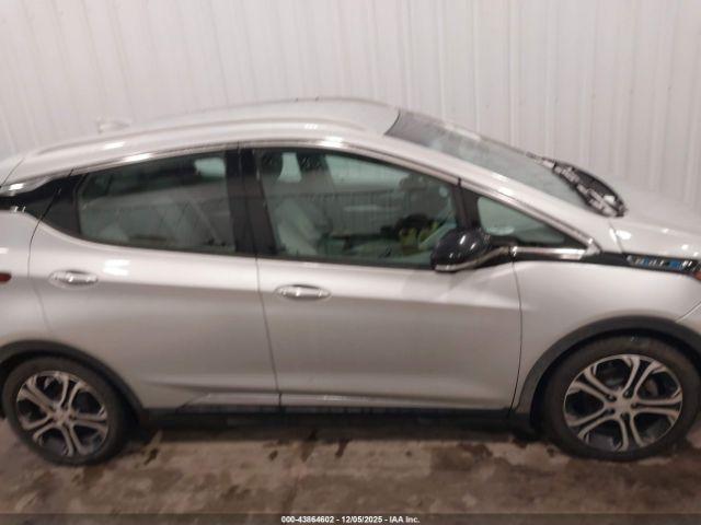 Chevrolet Bolt Premier Image 13