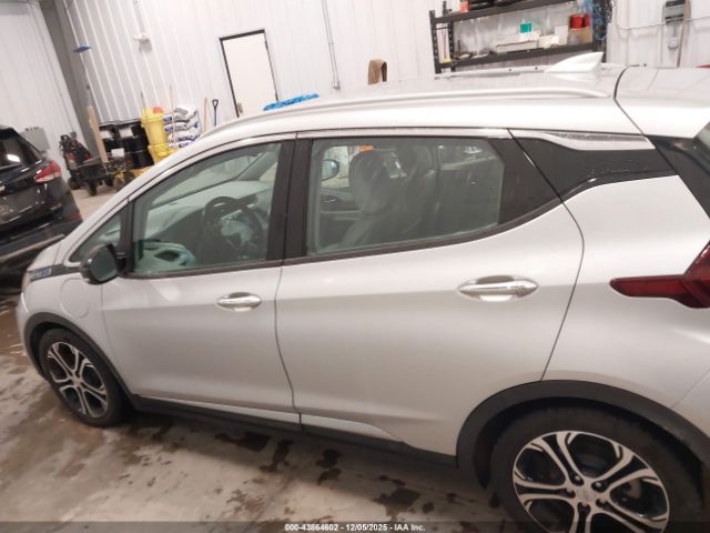 Chevrolet Bolt Premier Image 14