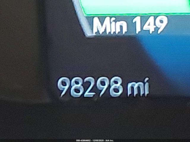 Chevrolet Bolt Premier Image 15