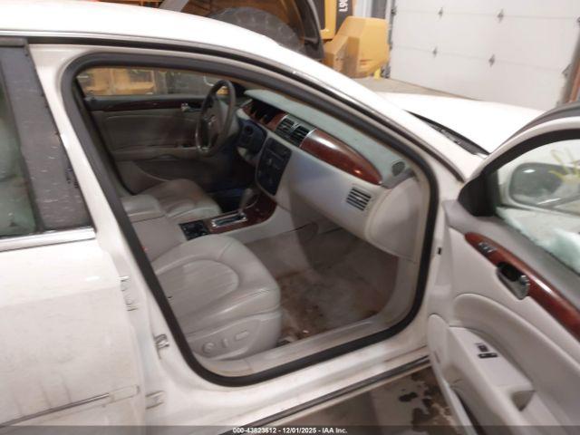 Buick Lucerne Cxl Image 11