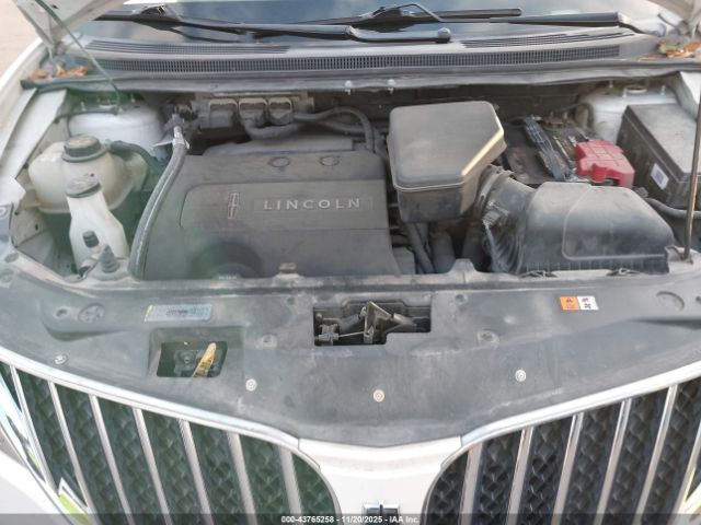 Lincoln MKX Image 9