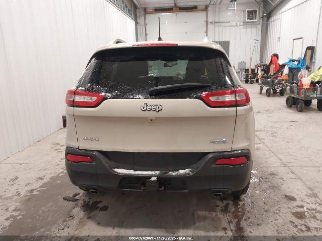 Jeep Cherokee Latitude Image 14