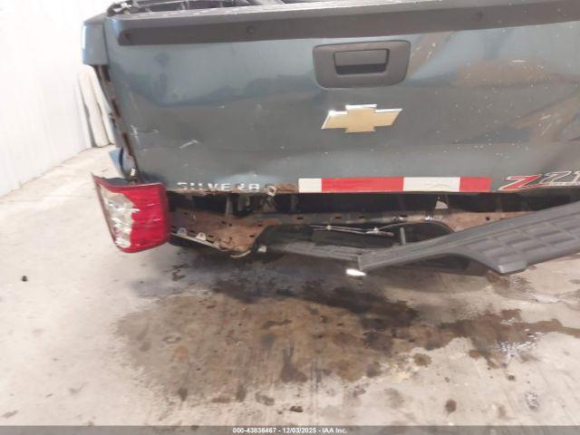 Chevrolet Silverado 1500 Ls Image 7