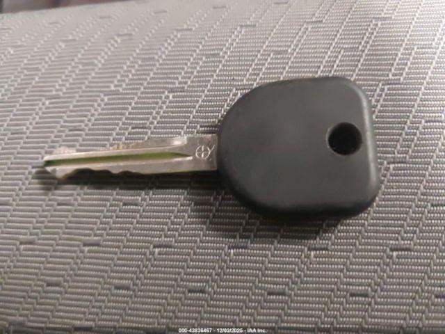 Chevrolet Silverado 1500 Ls Image 12