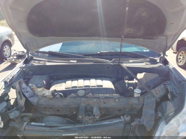 Chevrolet Traverse Ls Image 8